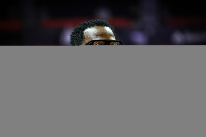 Illinois assistant coach Ronald "Chin" Coleman has been on Brad Underwood's staff for the past four seasons since being hired in April 2017. Reports have surfaced Coleman has informed Underwood he'll be departing for Kentucky.